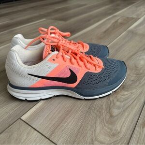 Nike Air Pegasus+ 30 Women’s 8 Coral Pink / Gray / Beige Running Shoes Sneakers